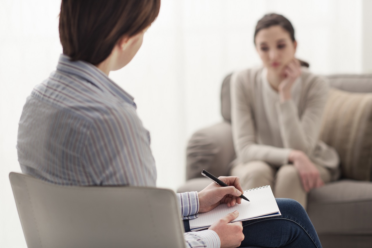 Jakie objawy wskazują, że powinniśmy się udać do psychologa?