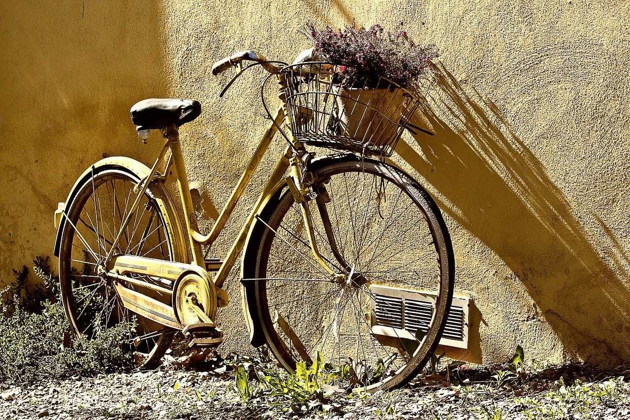 Wieszak rowerowy – jak się go montuje?